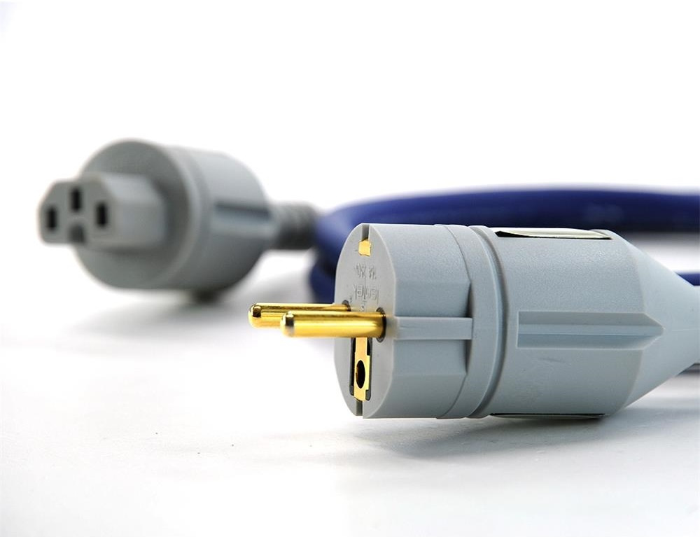 Isotek Premier, geerdetes Netzkabel mit C15-Stecker 1.5 Meter