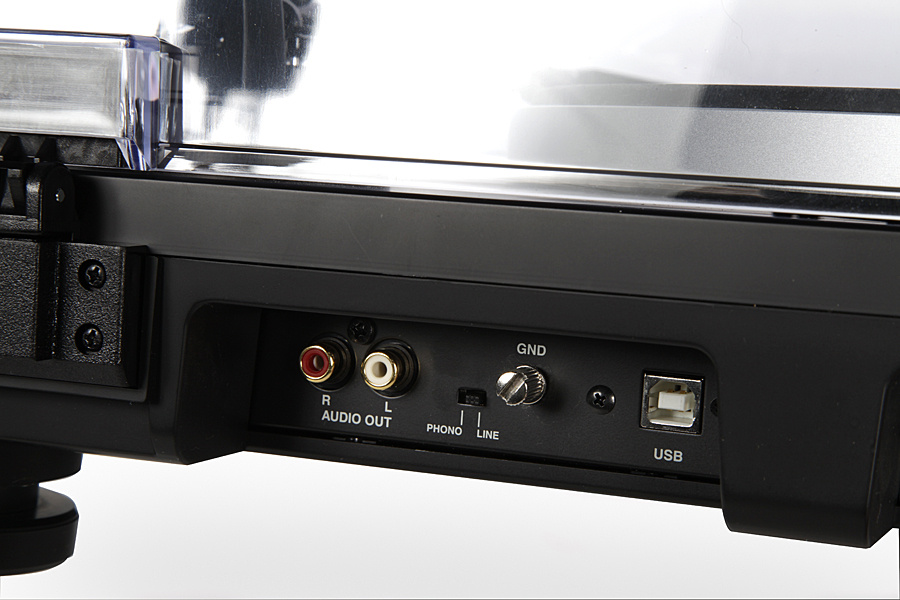 Audio Technica AT-LP5X mit vormontiertem AT-VM95E-Tonabnehmer