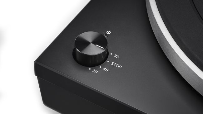 Audio Technica AT-LP5X mit vormontiertem AT-VM95E-Tonabnehmer