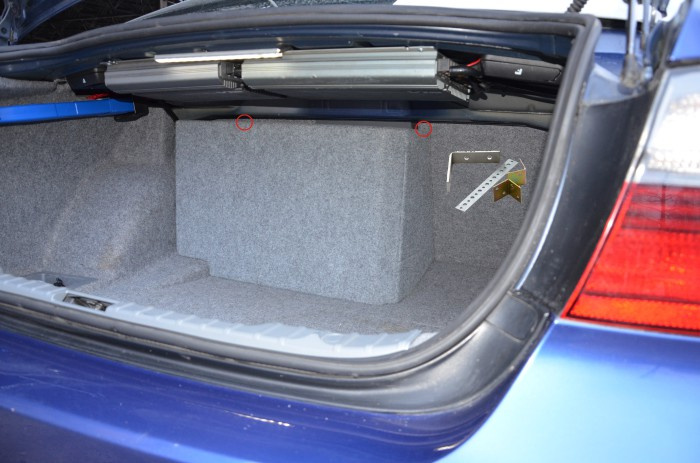 Leeres Subwoofer-Gehäuse BMW 3er E90/92 Limousine
