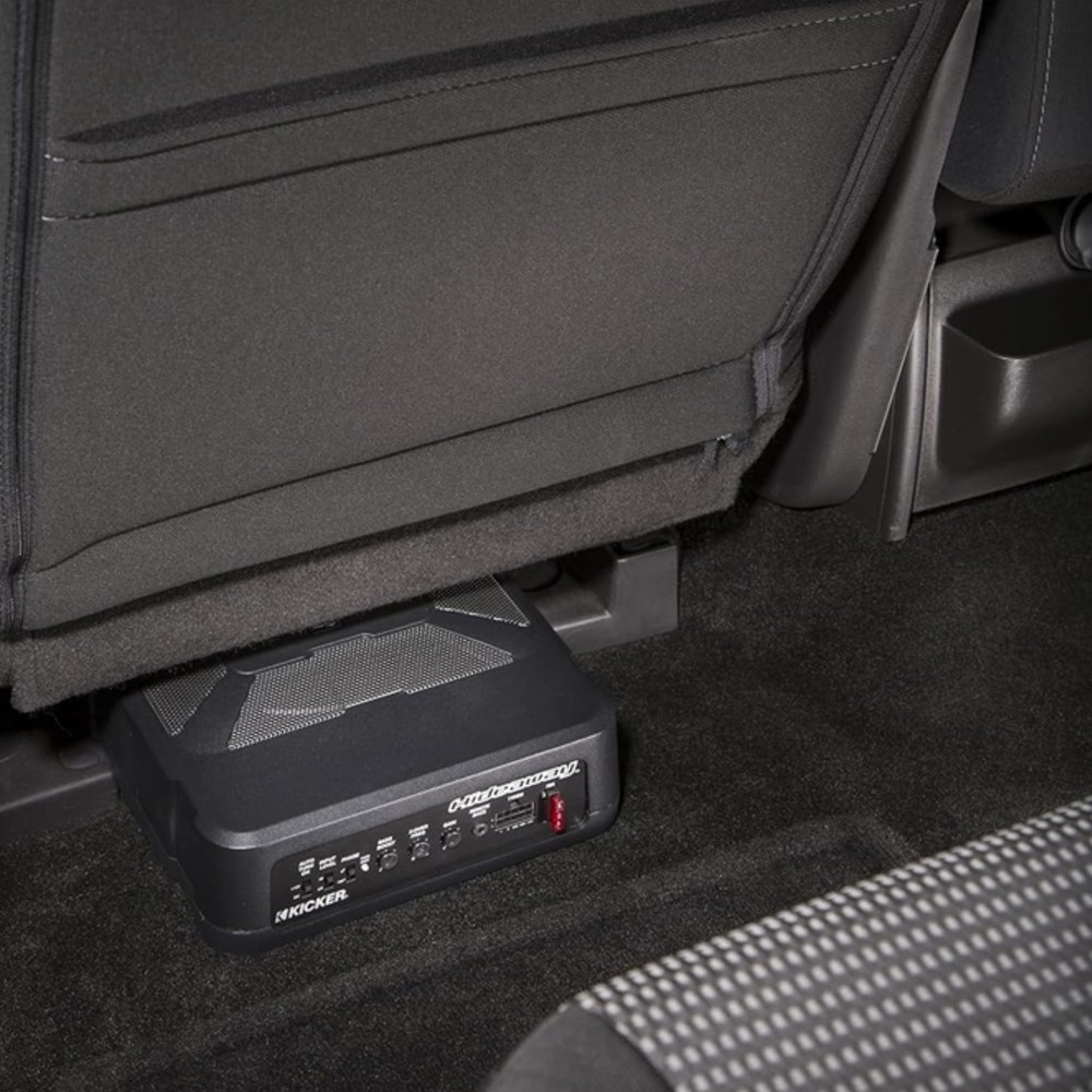 Kicker Hideaway HS8, aktives 8-Zoll-Subwoofergehäuse