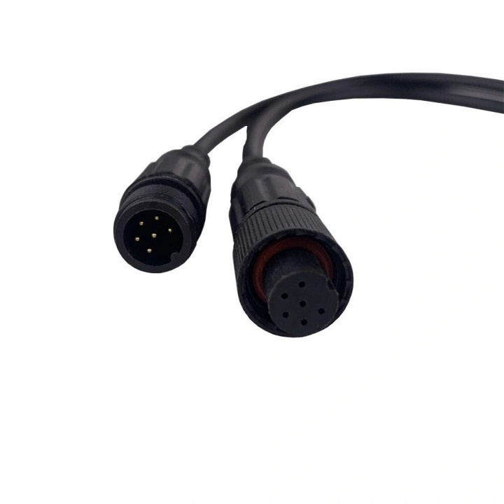 Connects2 CAM-RCA8, Camos 6-polig auf RCA-Adapter