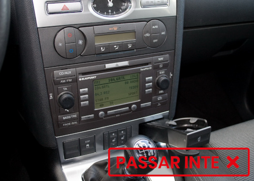 Doppel-DIN Einbaurahmen Ford Mondeo MK3, gewinkelt