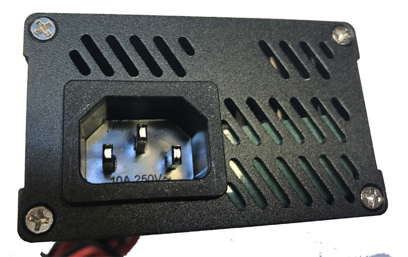 Schalenladegerät Li-Ion 8 A 11,1/12,6 V für den Akku der (E30/E60 Lampe)