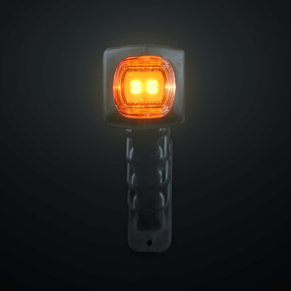 Strands langer Gummiarm LED links