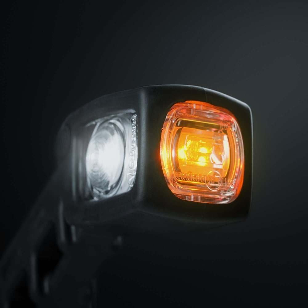 Strands kurzer Gummiarm LED links