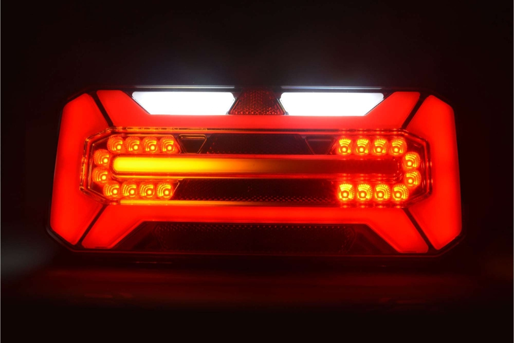Strands 5-Funktions-LED-Rücklicht - rechts, 12-24V DC, dynamischer Blinker, IP66/68