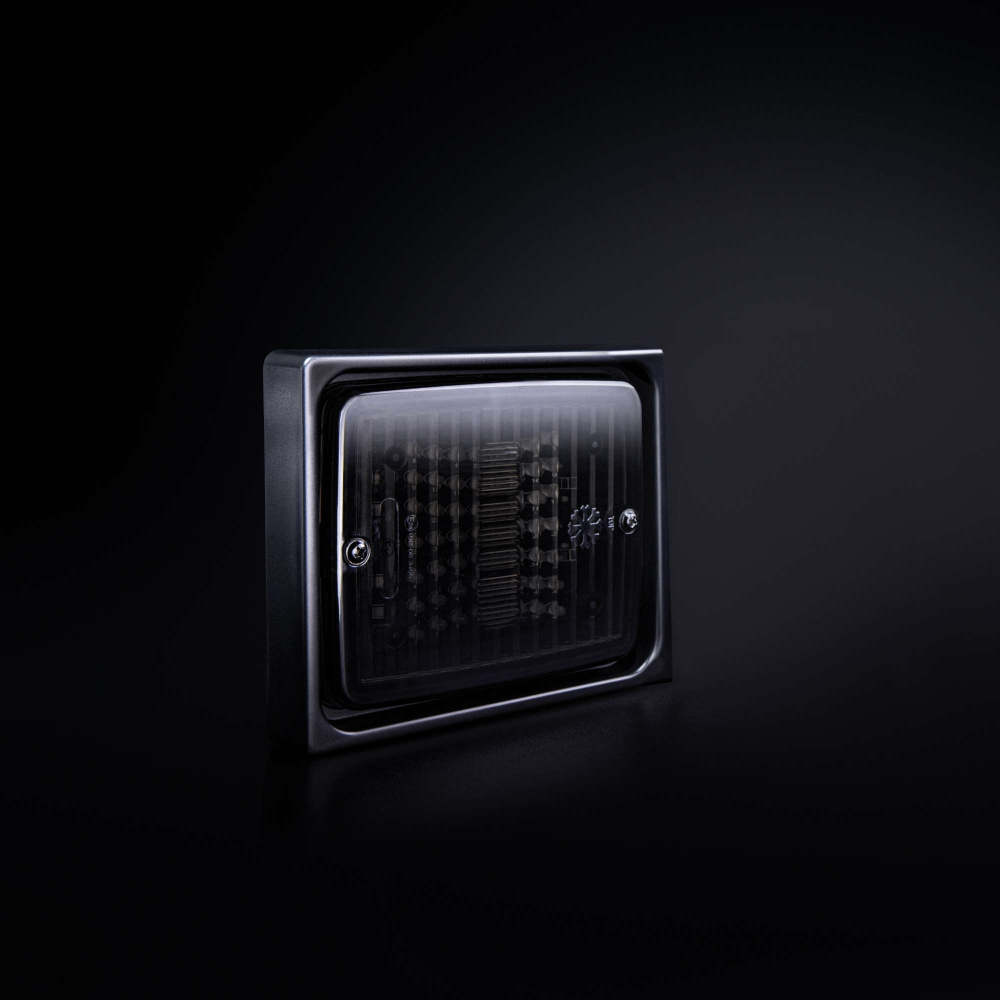 Strands Ize LED Frame Single