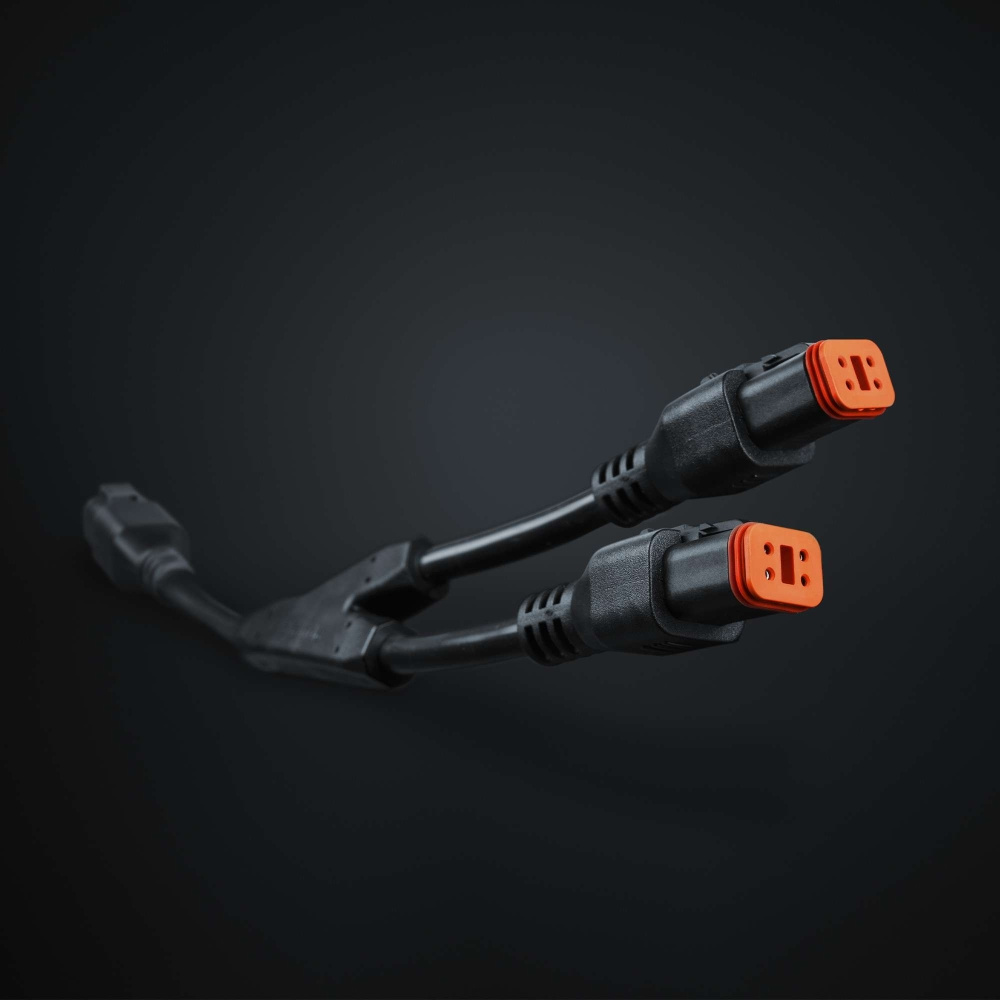 Strands Pro DT-Splitter, 4-polig auf 2x 4-polige Stecker