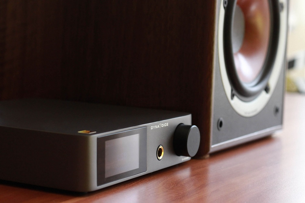 Dynavoice CA802BT Verstärker mit Bluetooth und Subwoofer-Ausgang