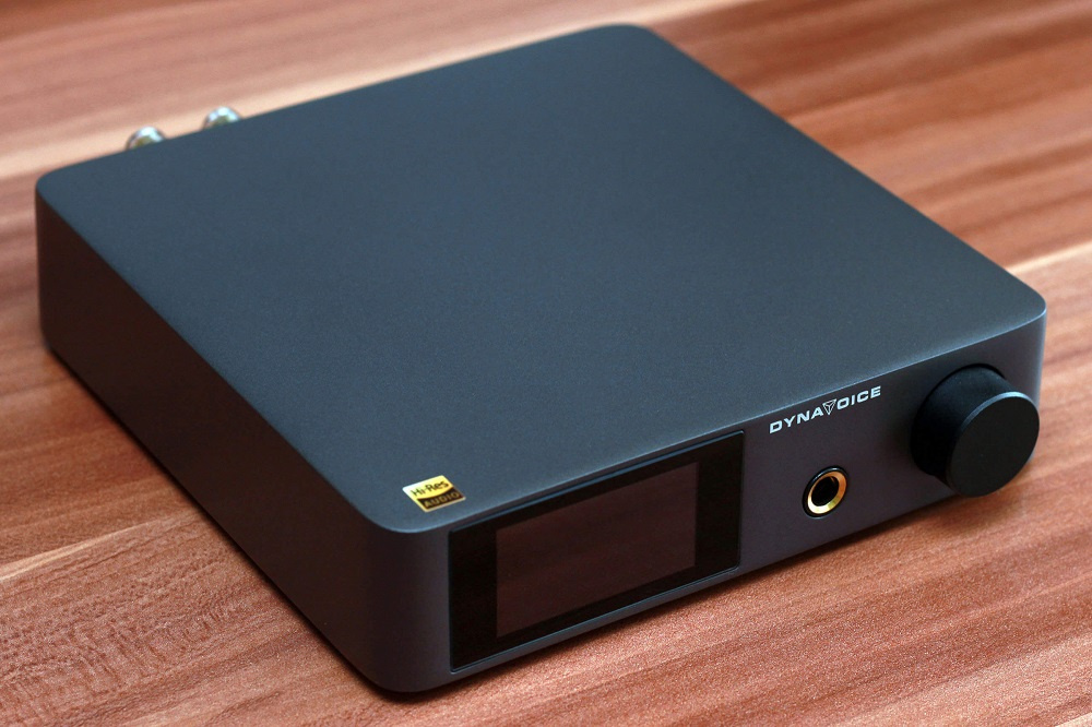 Dynavoice CA802BT Verstärker mit Bluetooth und Subwoofer-Ausgang